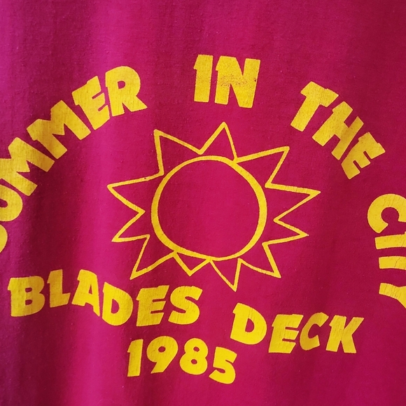 Vintage 1985 Blade's Rochester N.Y. Red Bar Restaurant T- Shirt M/L - Picture 5 of 8